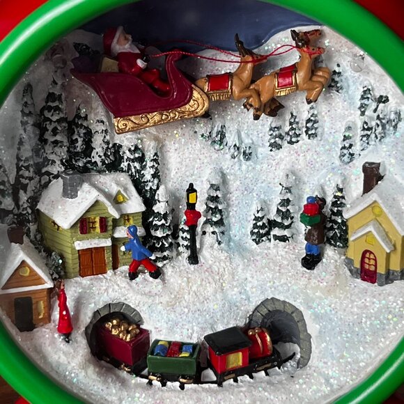 Roman Amusements 6" LED Musical Alarm Clock Figure 2012 Christmas Decor #34531 - Picture 5 of 17